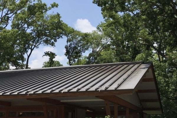 トタン屋根をDIYで修理する方法