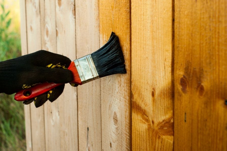 外部用の木材塗料を使うときの注意点